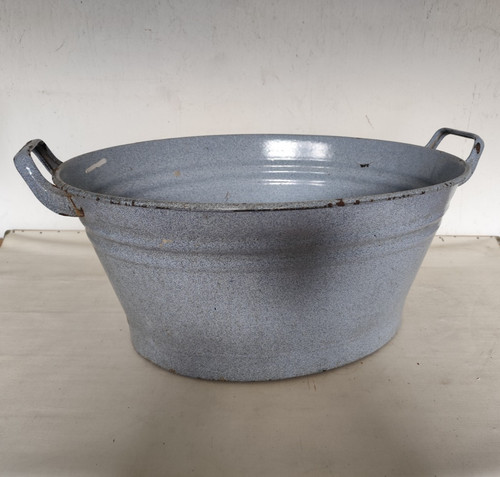 Alte emaille wanne pflanzwanne - emaille,