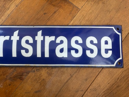 Altes straßenschild emaillie - altes,