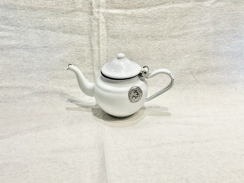 Vintage emaille teekanne - teekanne, weiß